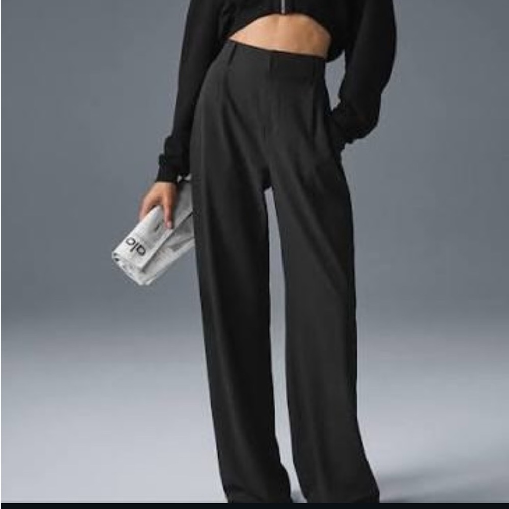 ALO Yoga Wide Leg Pants in Black
